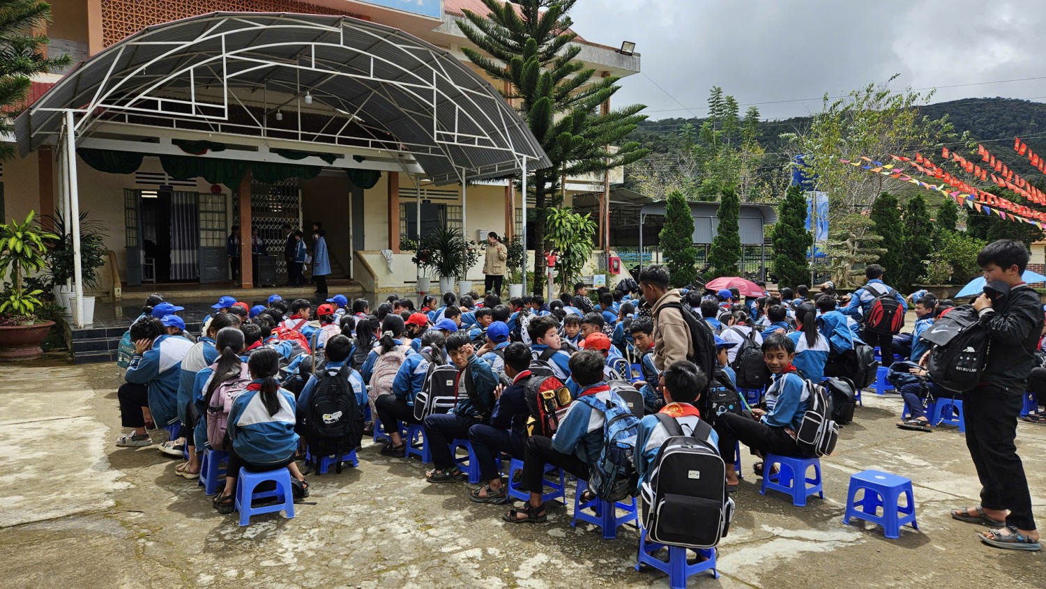 HỌC SINH TỔ CHỨC HOẠT ĐỘNG TRẢI NGHIỆM HƯỚNG NGHIỆP