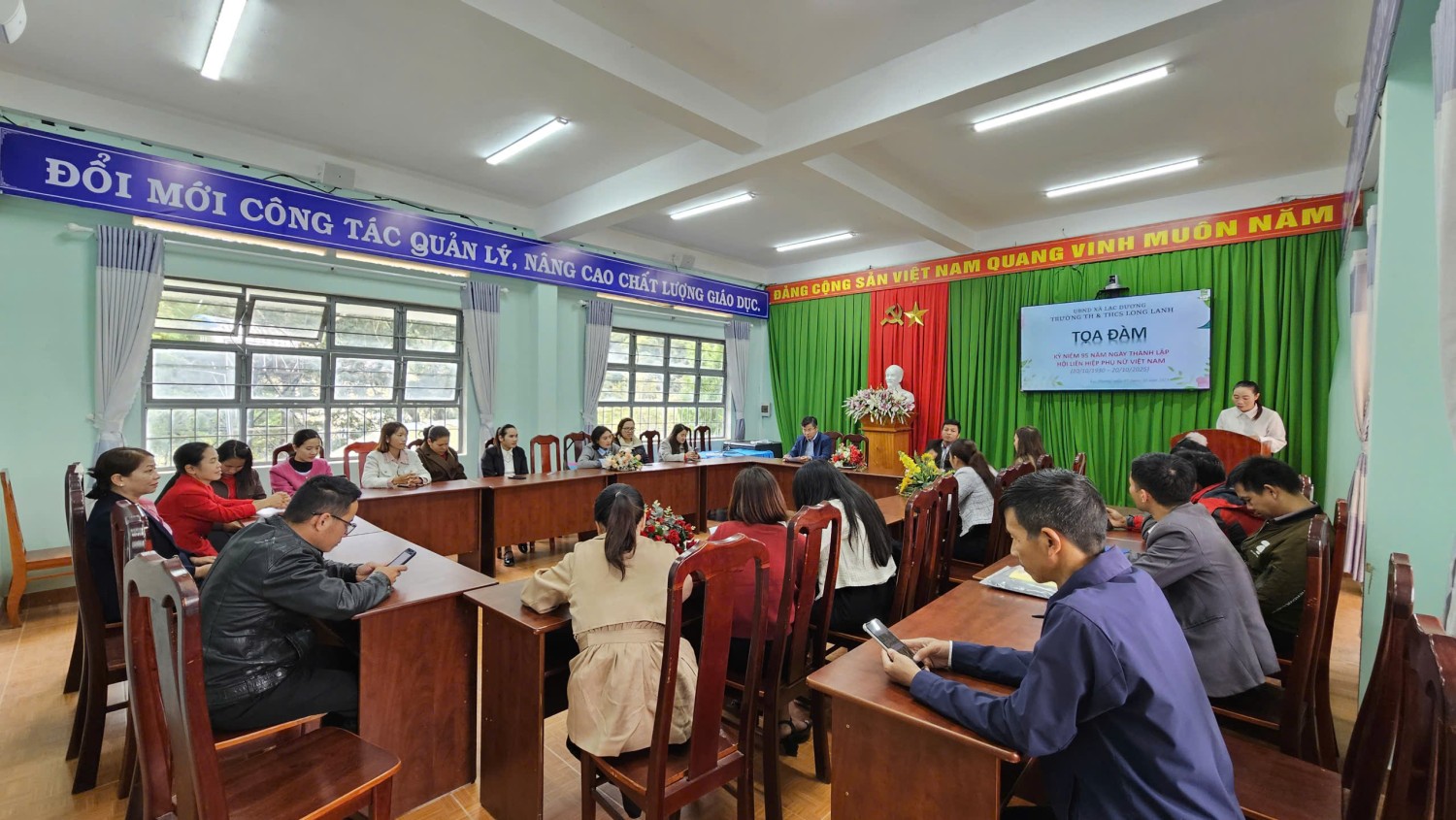 TỌA ĐÀM KỶ NIỆM NGÀY PHỤ NỮ VIỆT NAM 20/10