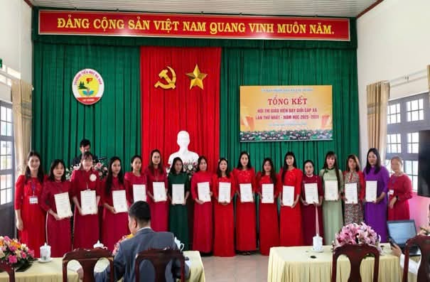 TỔNG KẾT HỘI THI GIÁO VIÊN DẠY GIỎI CẤP XÃ