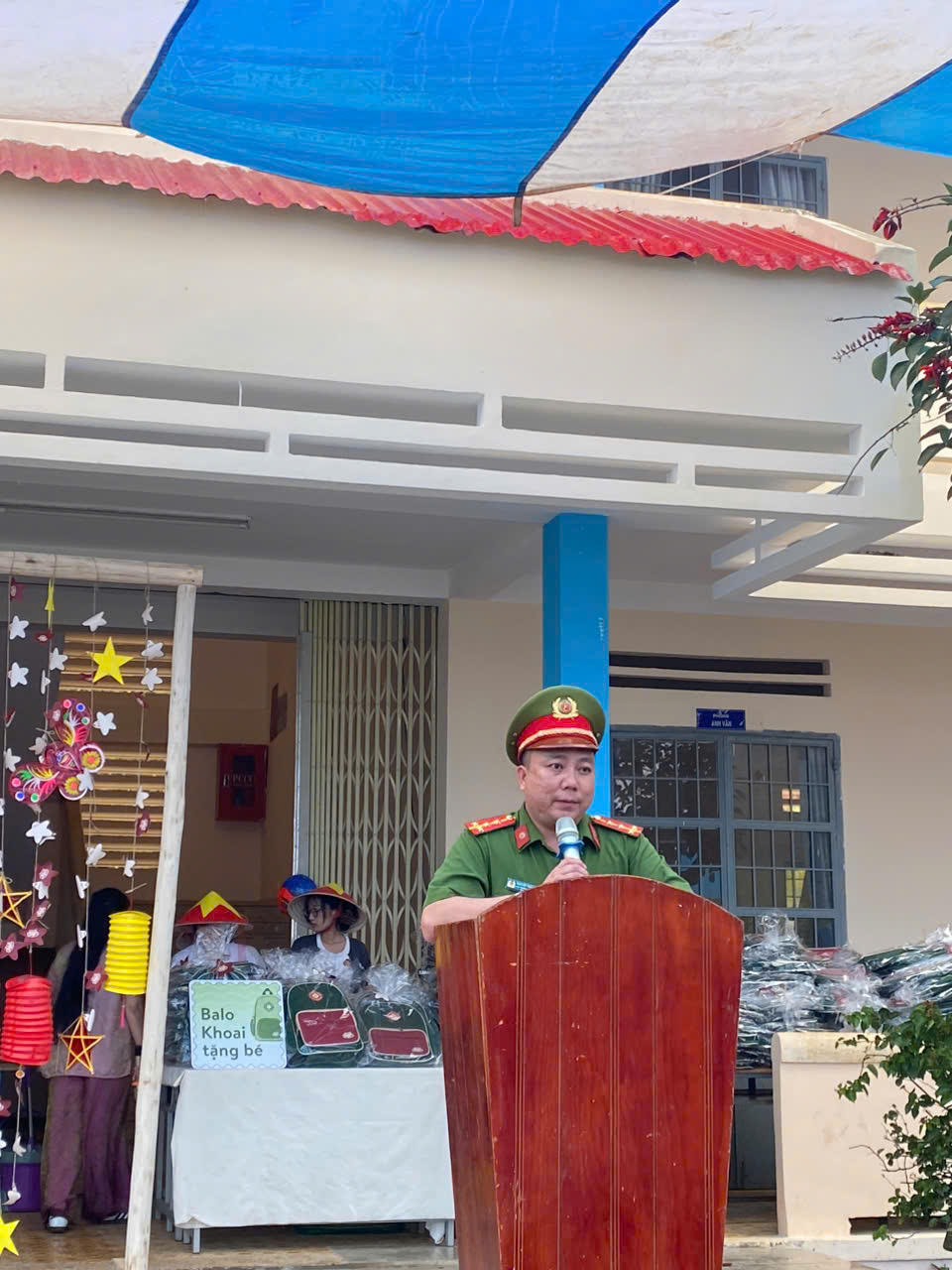 Đại diện công an Xã Lạc Dương